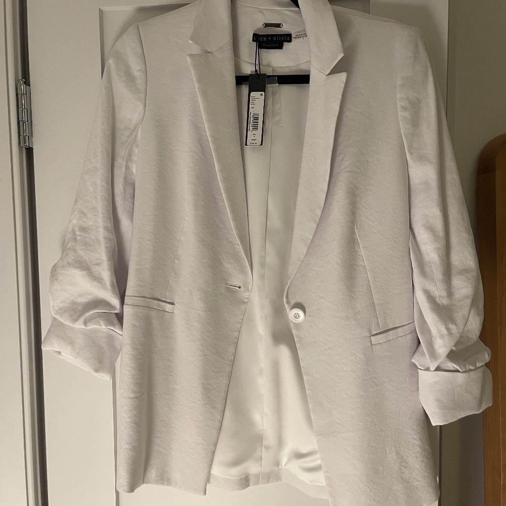 Alice & Olivia white blazer NWT